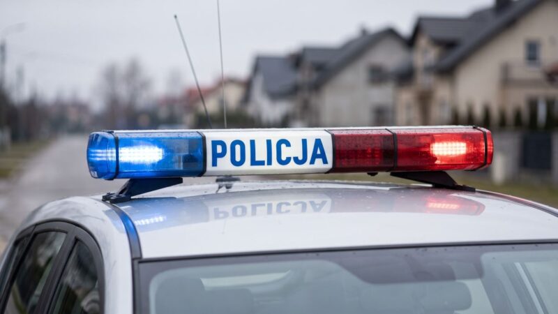 Znicz 2026”: Policja zadba o bezpieczeństwo przy cmentarzach i na drogach