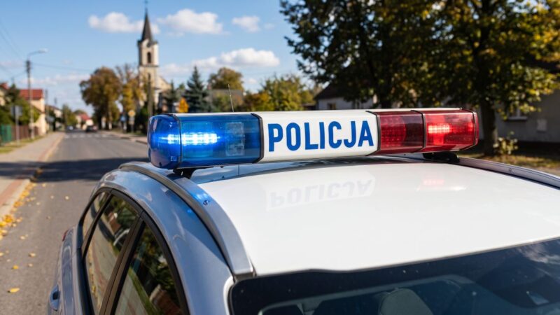 Nieletni motocykliści bez uprawnień w Otwocku: Kolizja i interwencja policji